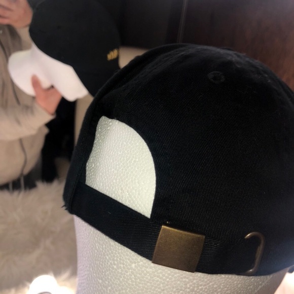 Hat - Picture 2 of 3